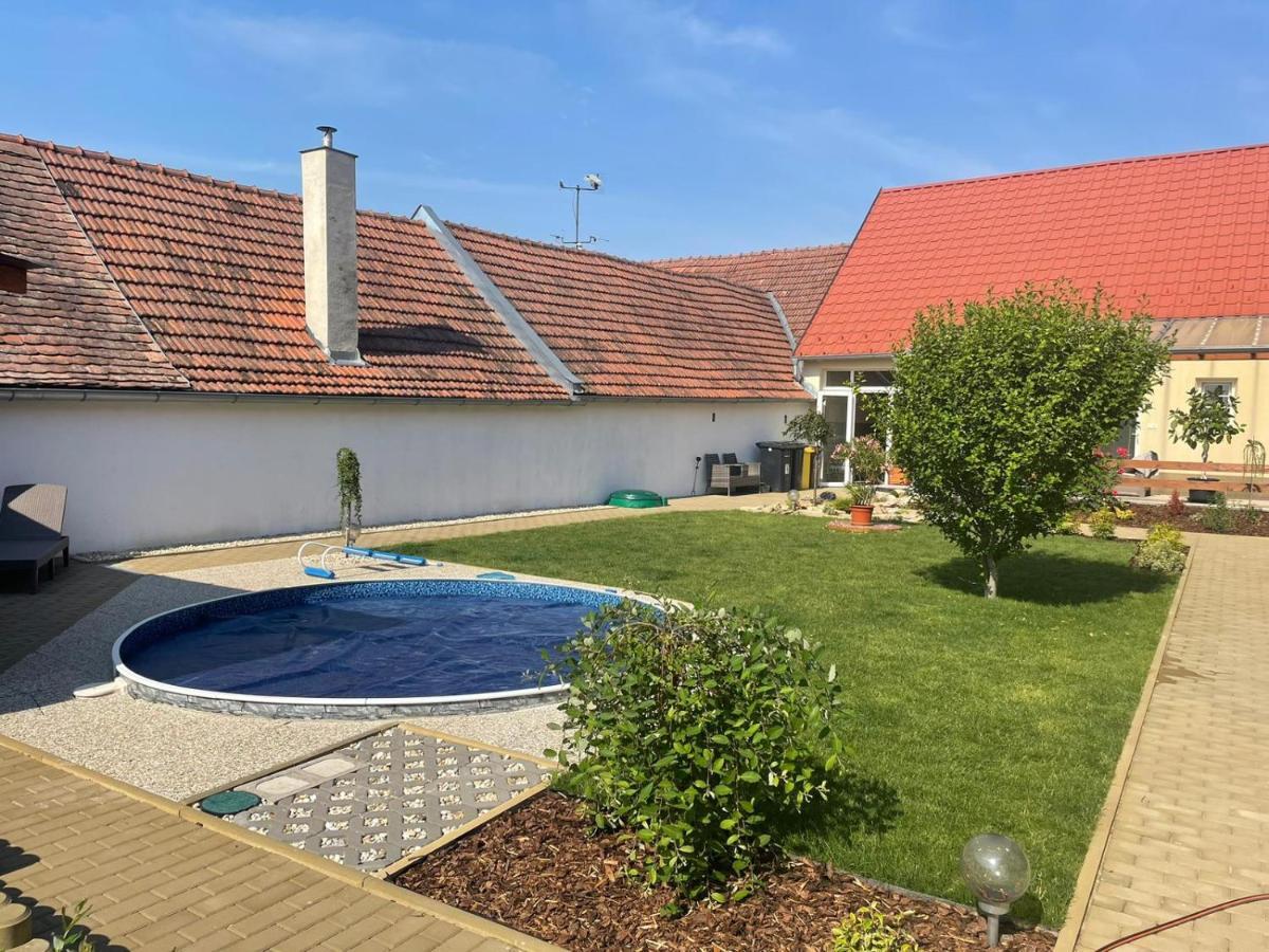Apartmany U Palavy Přítluky Extérieur photo
